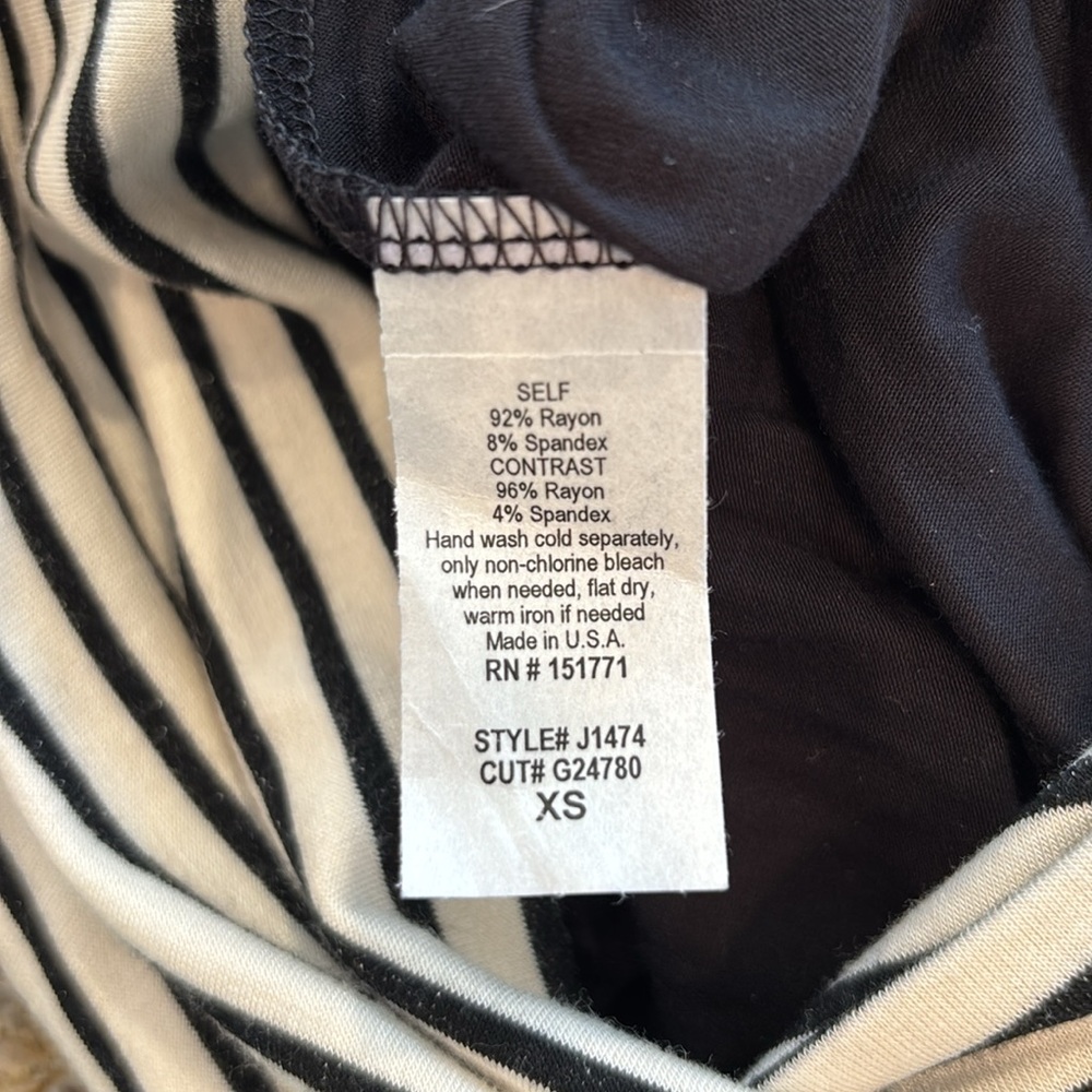 NWT Women's XS Kaileigh Latana Black & White Knit Jumpsuit - Picture 6 of 6
